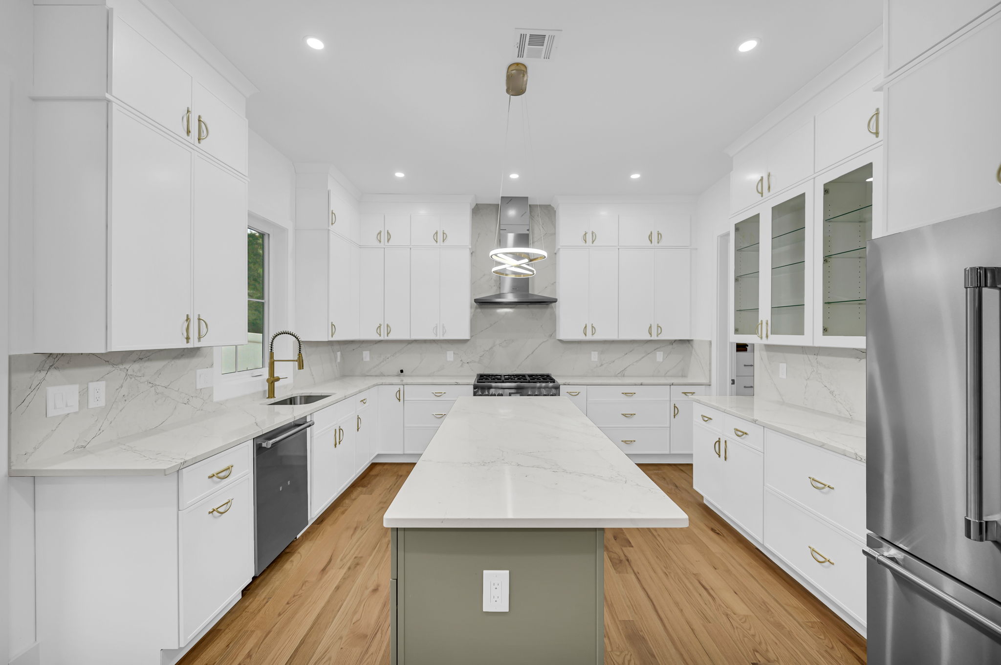 54 Melrose Dr Livingston NJ kitchen photo 14